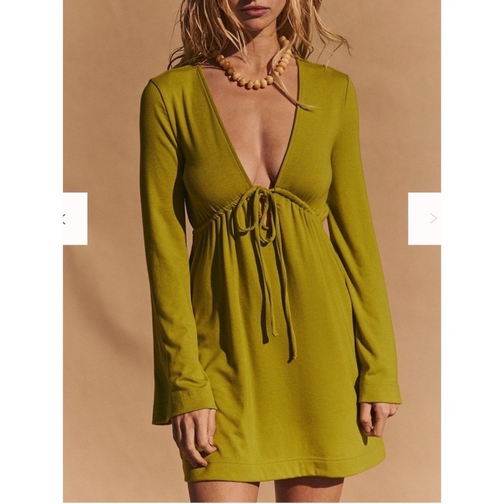 Free People EST Good Feels Long-Sleeve Plunge Mini Dress Sz XS Boho Flare Sleeve - Picture 7 of 8
